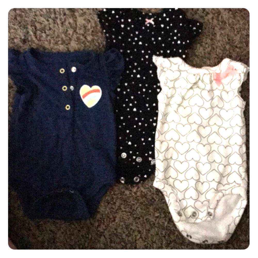 3 newborn onesies